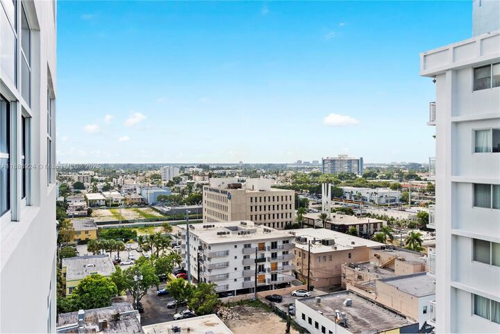 Property Photo: 6917 Collins Ave 1512 FL 33141