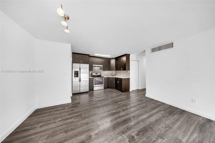 4480 NW 79th Ave 2G  Doral FL 33166 photo