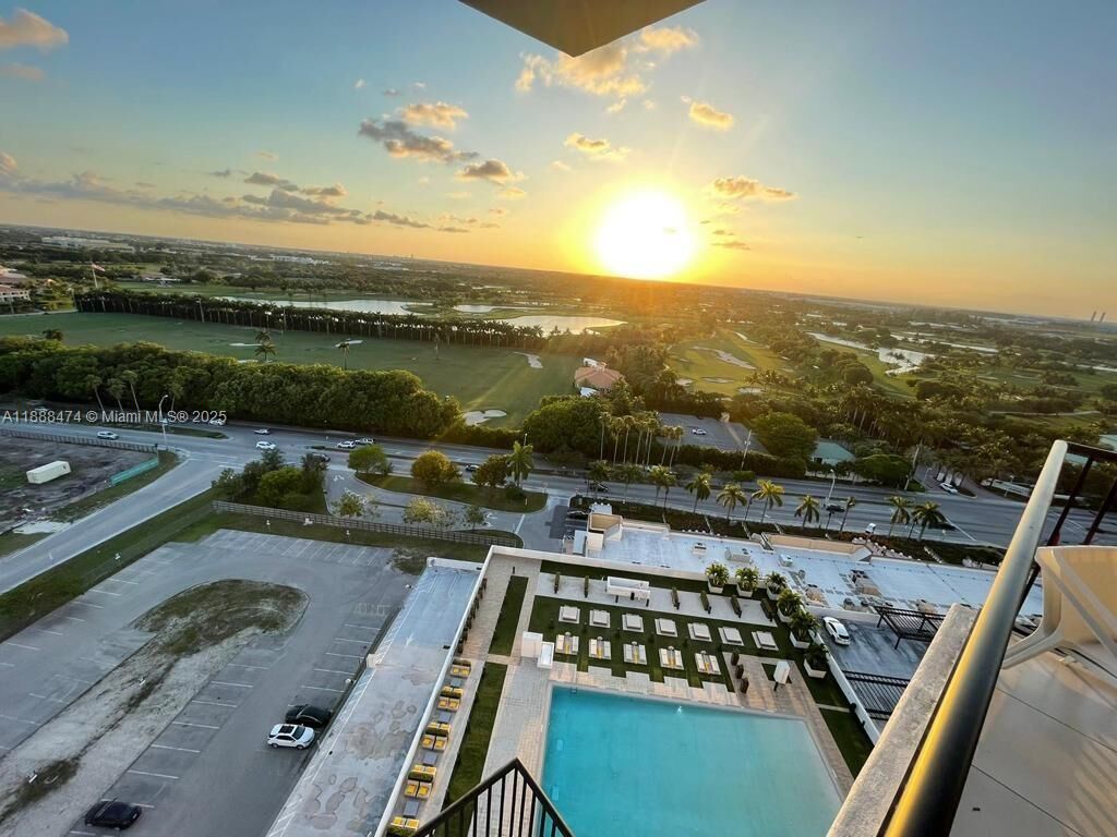 Property Photo:  5252 NW 85th Ave 1702  FL 33166 