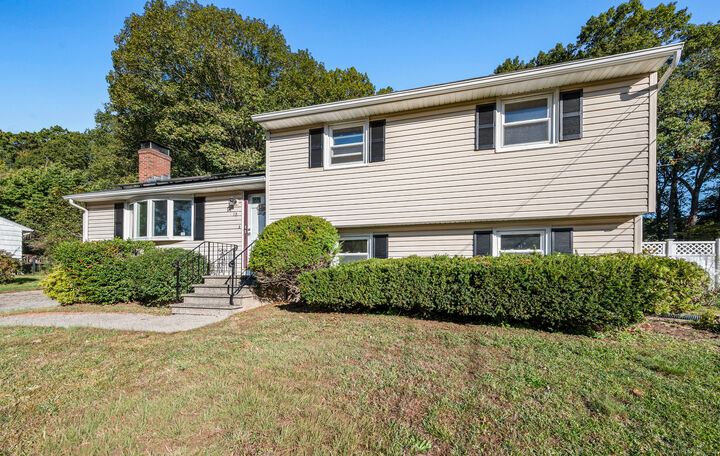 Property Photo:  18 Timber Hill Road  CT 06062