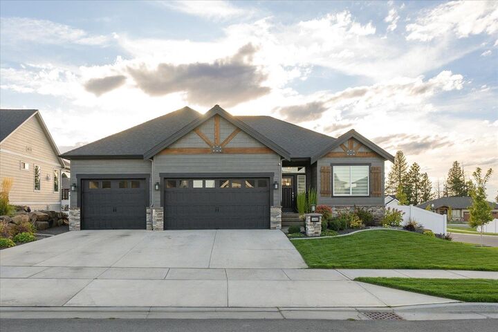 1402 S Bell Rd  Greenacres WA 99016 photo