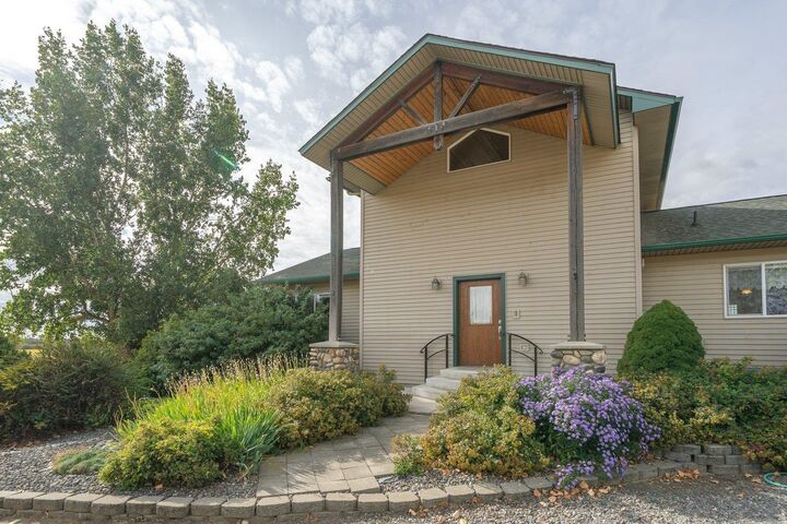 93 E Stutler Rd  Spokane WA 99224 photo