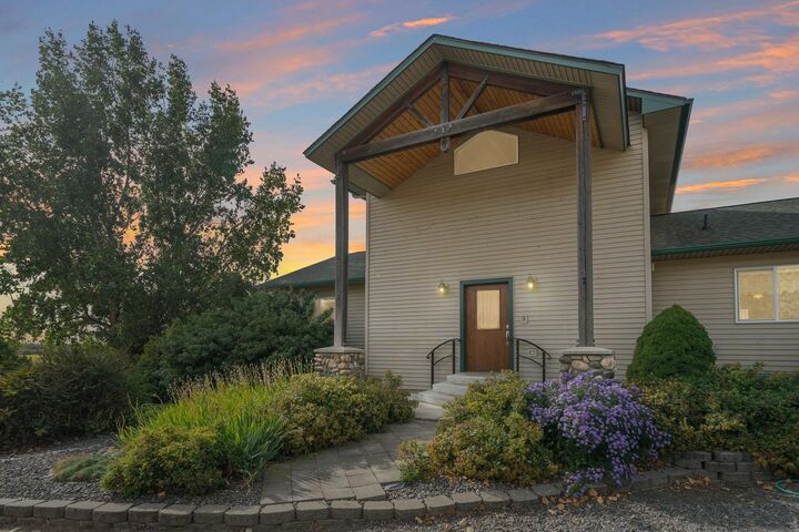 93 E Stutler Rd  Spokane WA 99224 photo