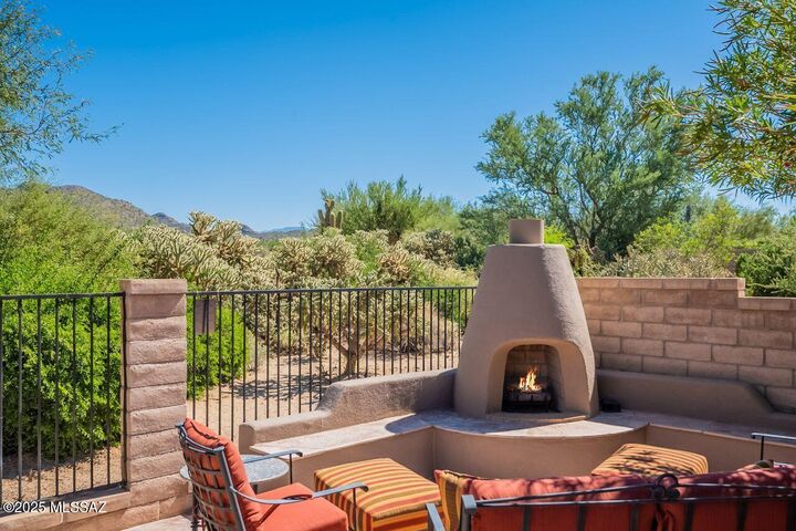 Property Photo:  5960 W Clear Brook Lane  AZ 85658 