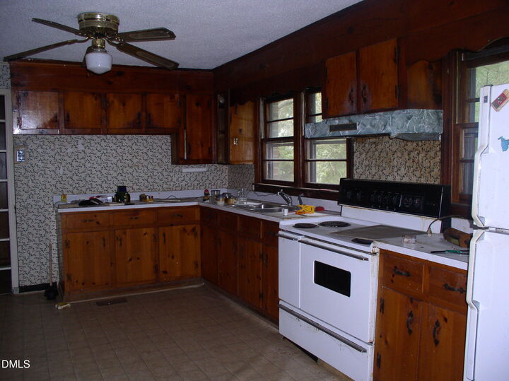 Property Photo:  452 Burchette Road  NC 27553 