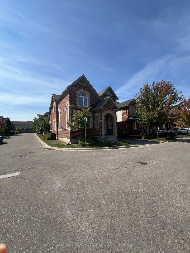 Photo de la propriété:  48 C Line 119  ON L9W 6X9 