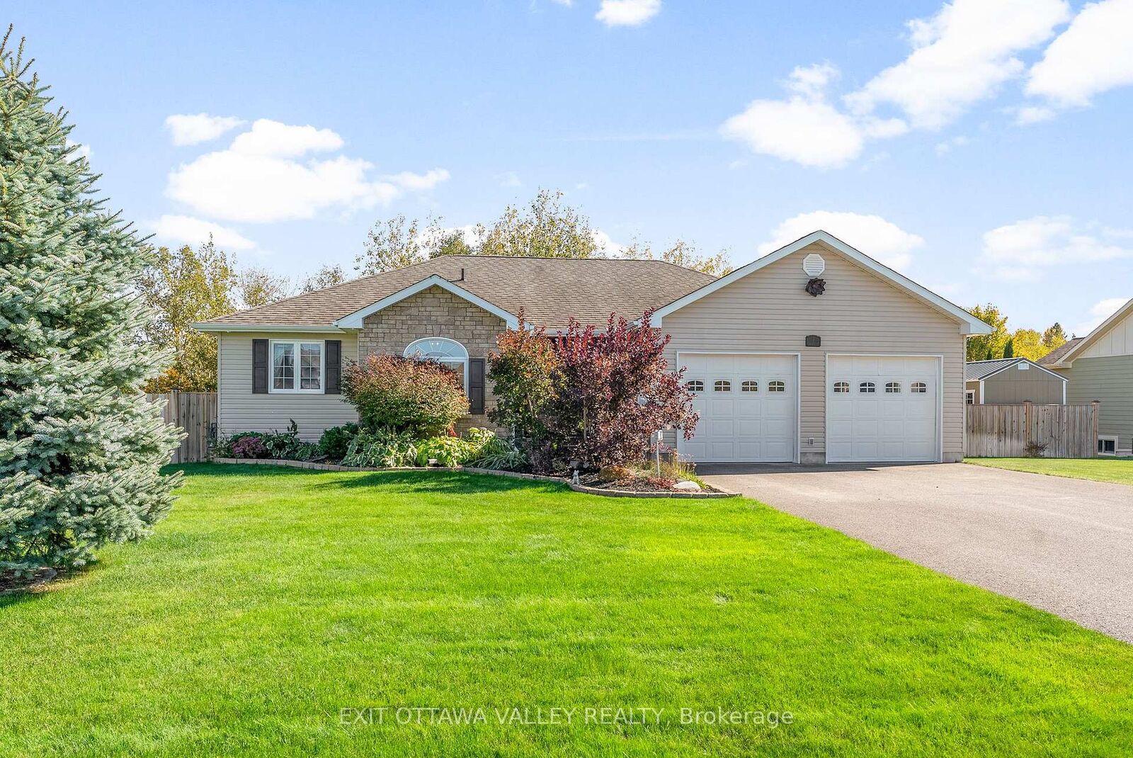 Property Photo:  1 Fern Gully Lane  ON K0J 1C0 