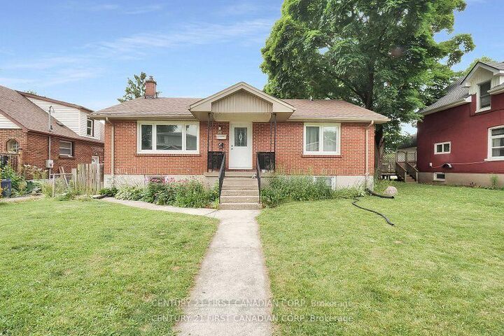Property Photo: 454 Salisbury Street Lower ON N5Y 3B2