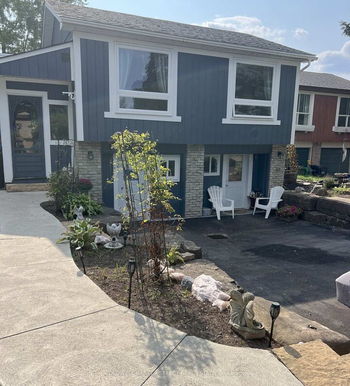 Property Photo: 296 Whitehead Crescent ON L7E 3Y1