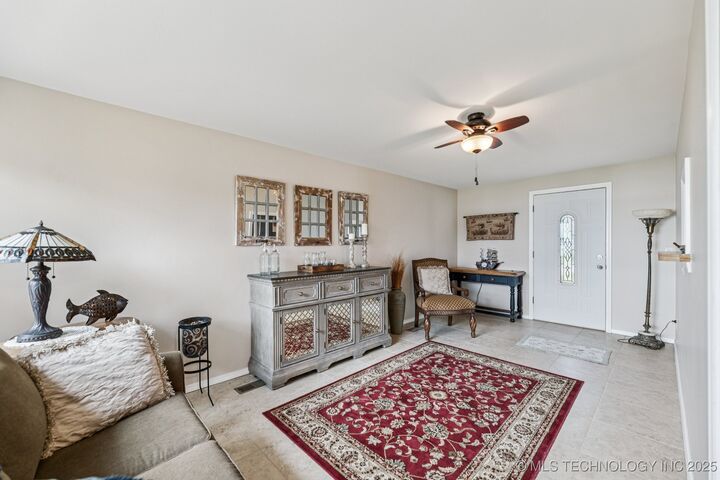 Property Photo:  25540 S 608 Road  OK 74344 