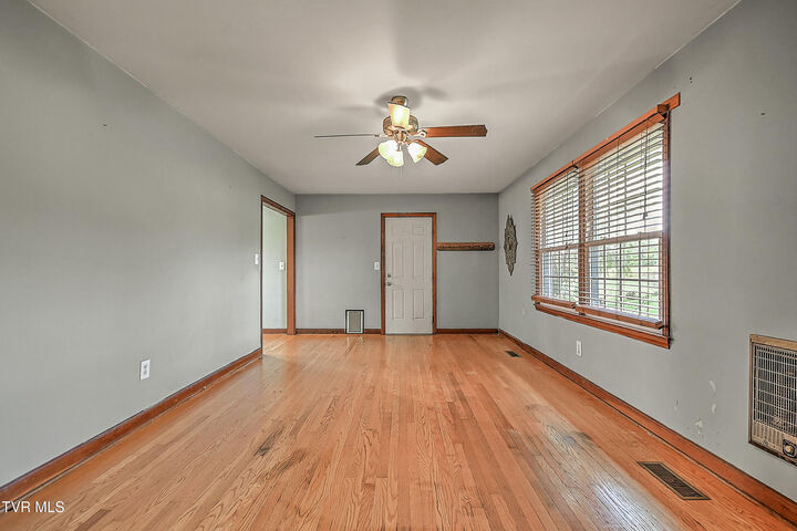 Property Photo: 260 Old Jonesboro Road TN 37616