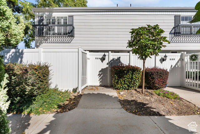 Property Photo: 584 E 3990 S UT 84107
