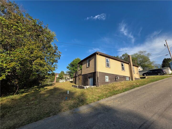 Property Photo: 24 Rosewood Ave PA 15345