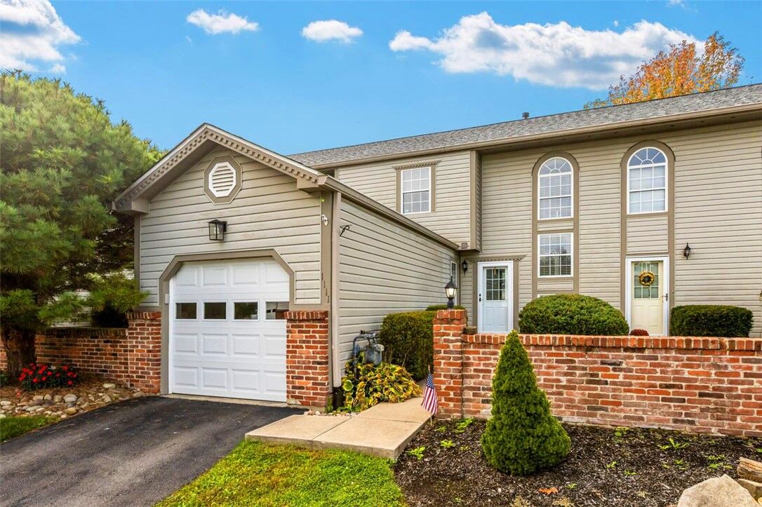 Property Photo:  1111 Concord Drive  PA 15055 
