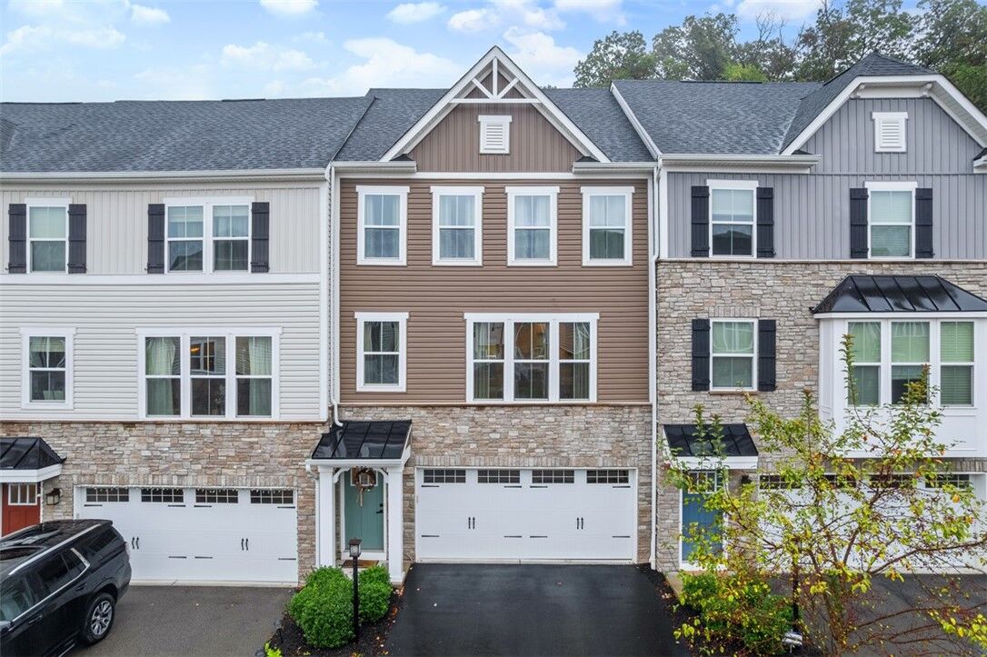 Property Photo:  221 Olivia  PA 15237 