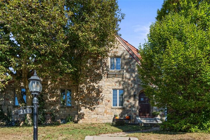 Property Photo:  211 Outlook Dr.  PA 15228