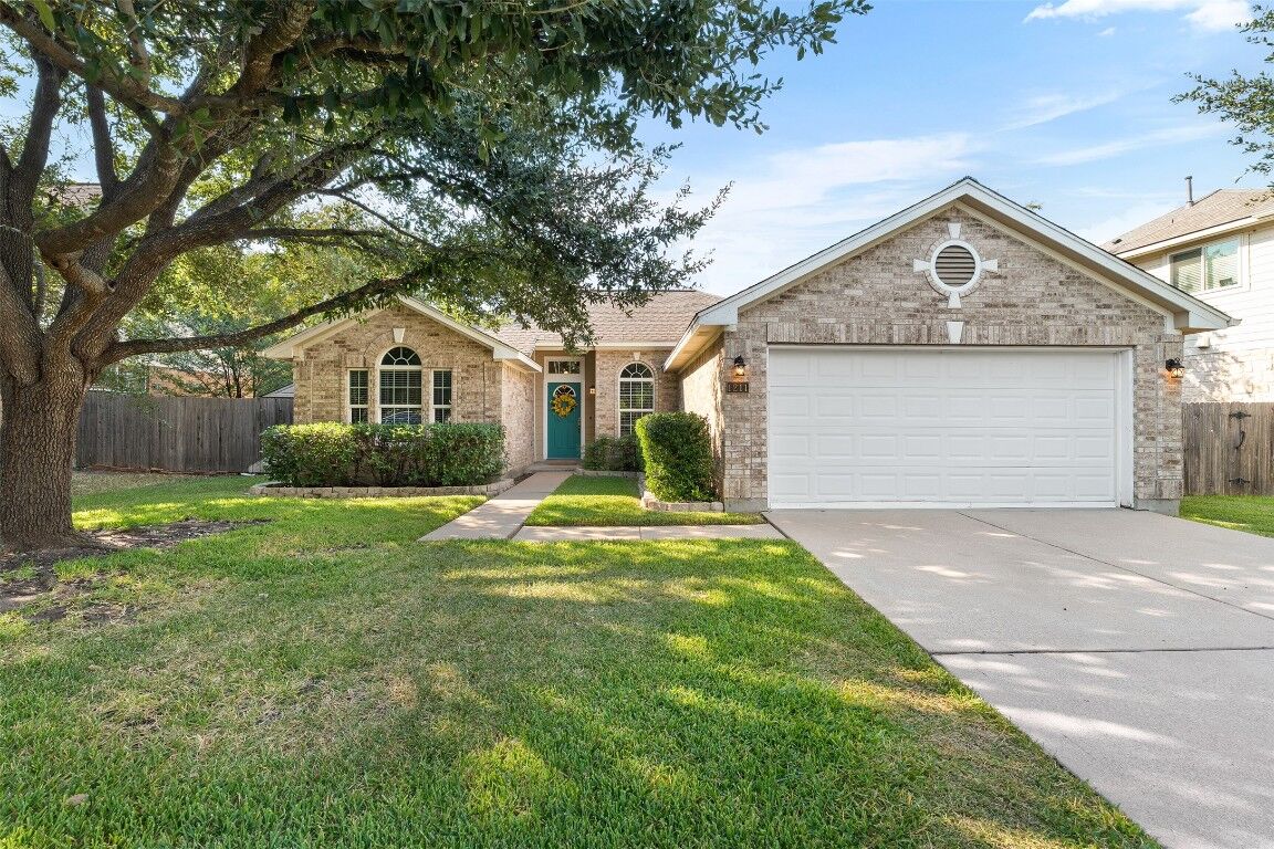 Property Photo:  1211 Heppner Drive  TX 78613 