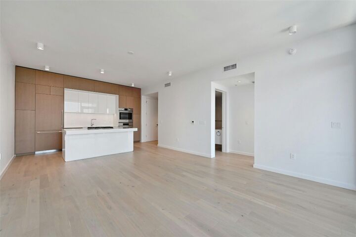 Property Photo: 313 W 17th Street 2101 TX 78701