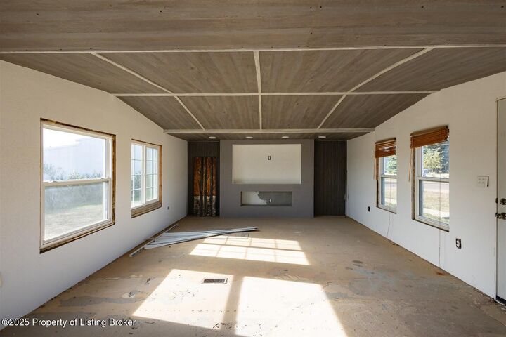 Property Photo: 73 29th Avenue SW ND 58601