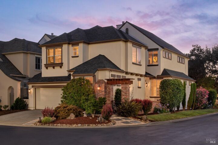 Property Photo: 2 Wedgewood Court CA 94954