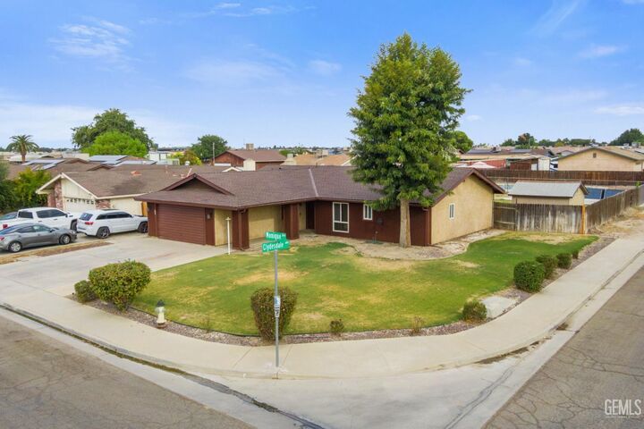 1200 Monique Avenue  Bakersfield CA 93307 photo