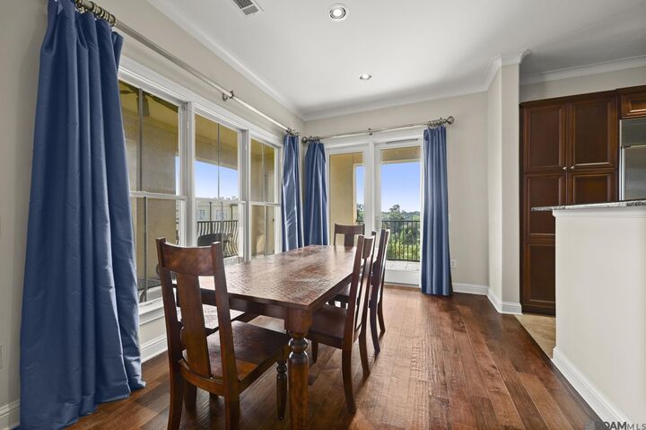 Property Photo:  990 Stanford Ave #504  LA 70808 