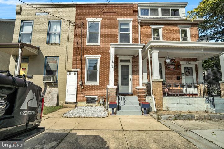 Property Photo:  251 E Louther Street  PA 17013 