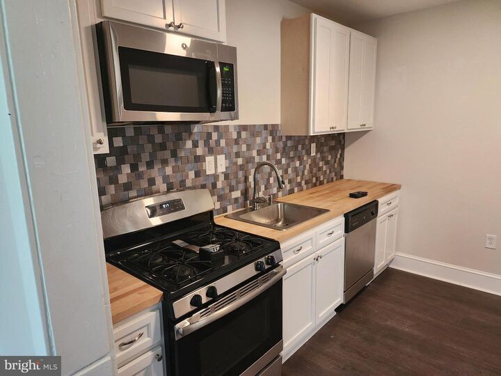Property Photo:  4229 Eads Street NE  DC 20019 