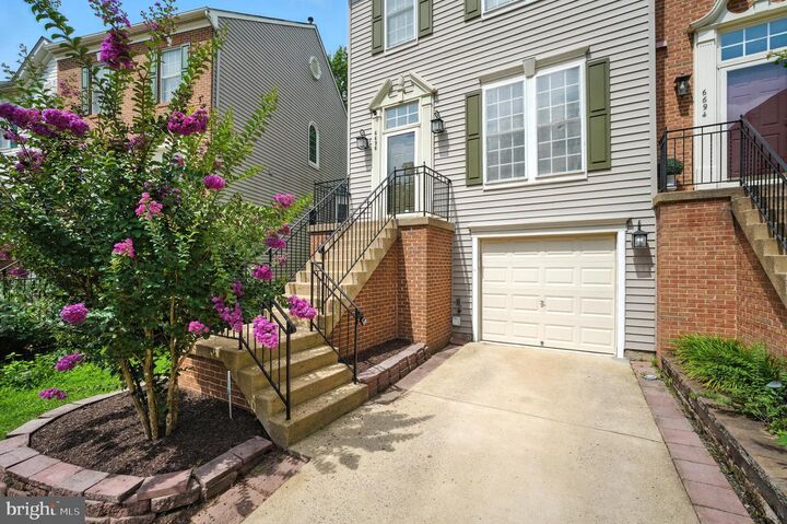 Property Photo:  6696 Debra Lu Way  VA 22150 