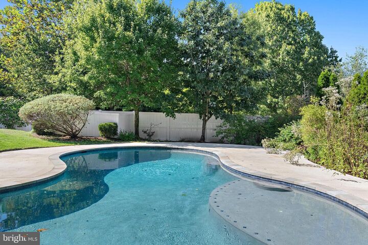 Property Photo:  712 Childs Point Road  MD 21401 
