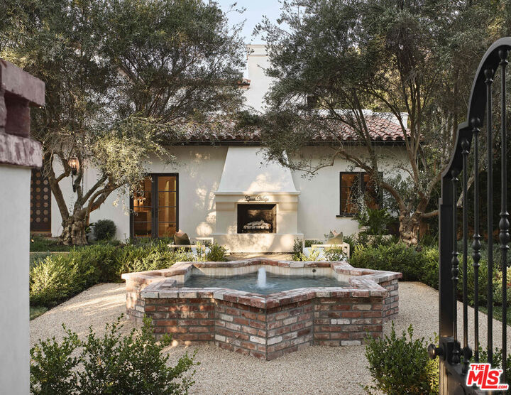624 N Arden Dr  Beverly Hills CA 90210 photo