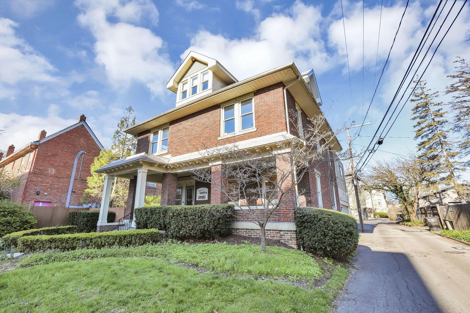 Property Photo:  563 S Dawson Avenue  OH 43209 