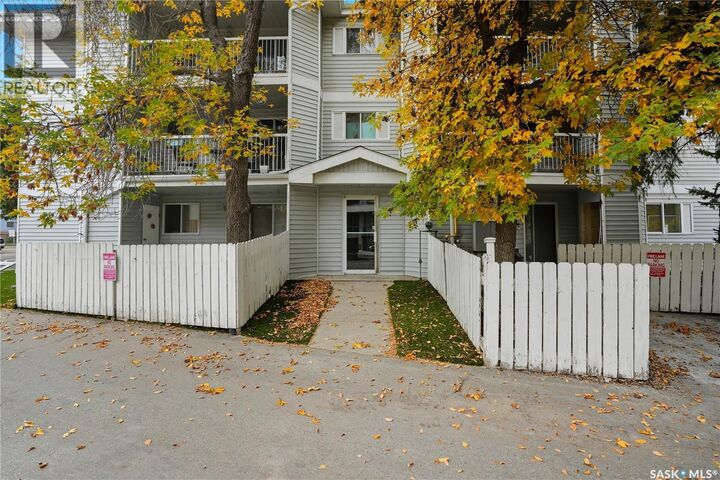 Property Photo:  107 309B Cree Crescent  SK S7K 7Y3 