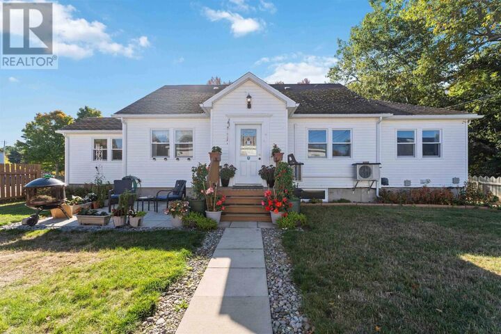 796 Main Street — photo 1