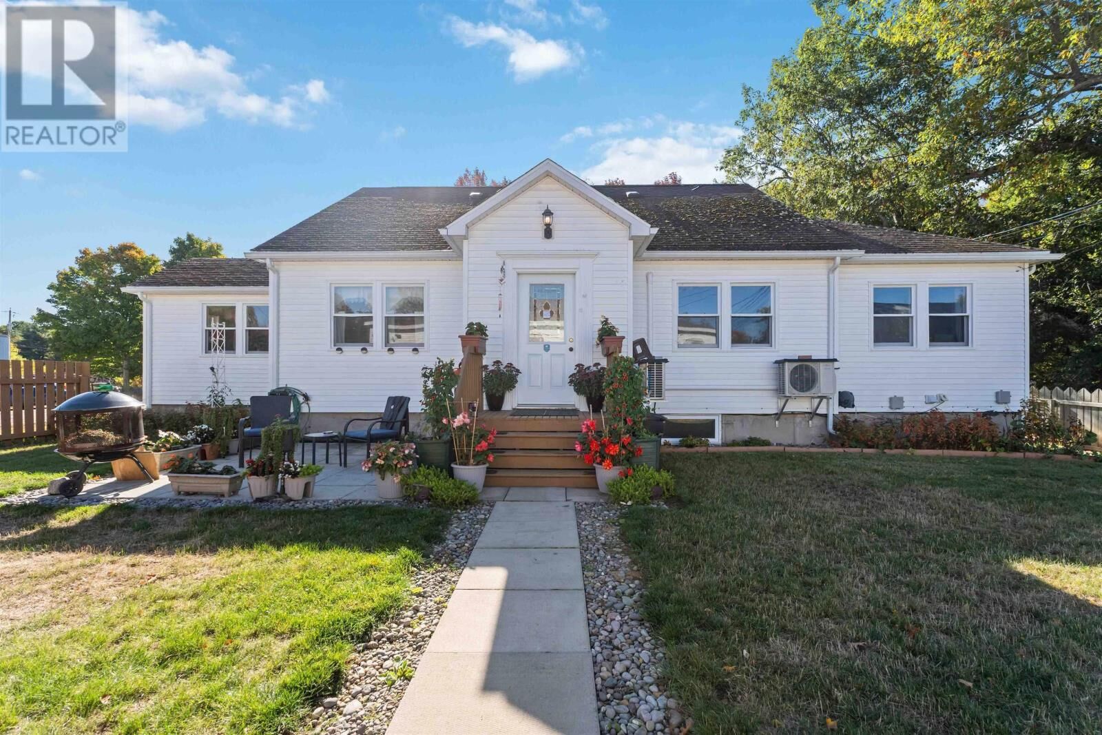 Property Photo: 796 Main Street NS B0P 1R0