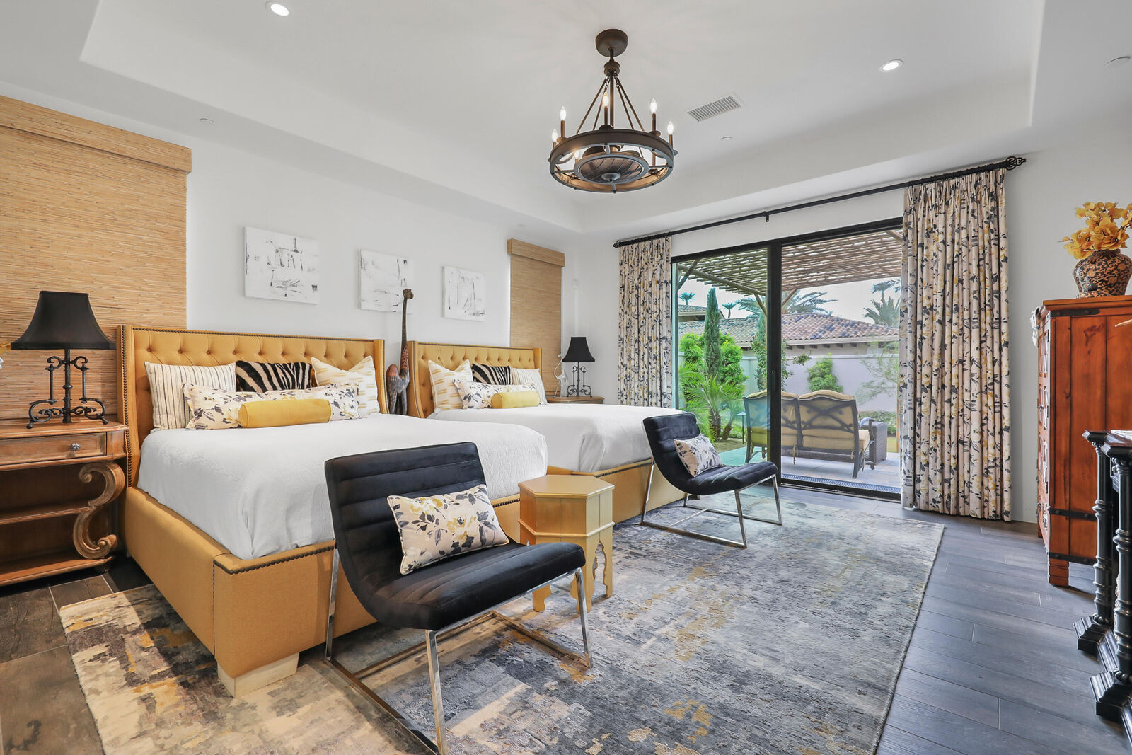 Property Photo:  5 Via L'Antico  CA 92270 