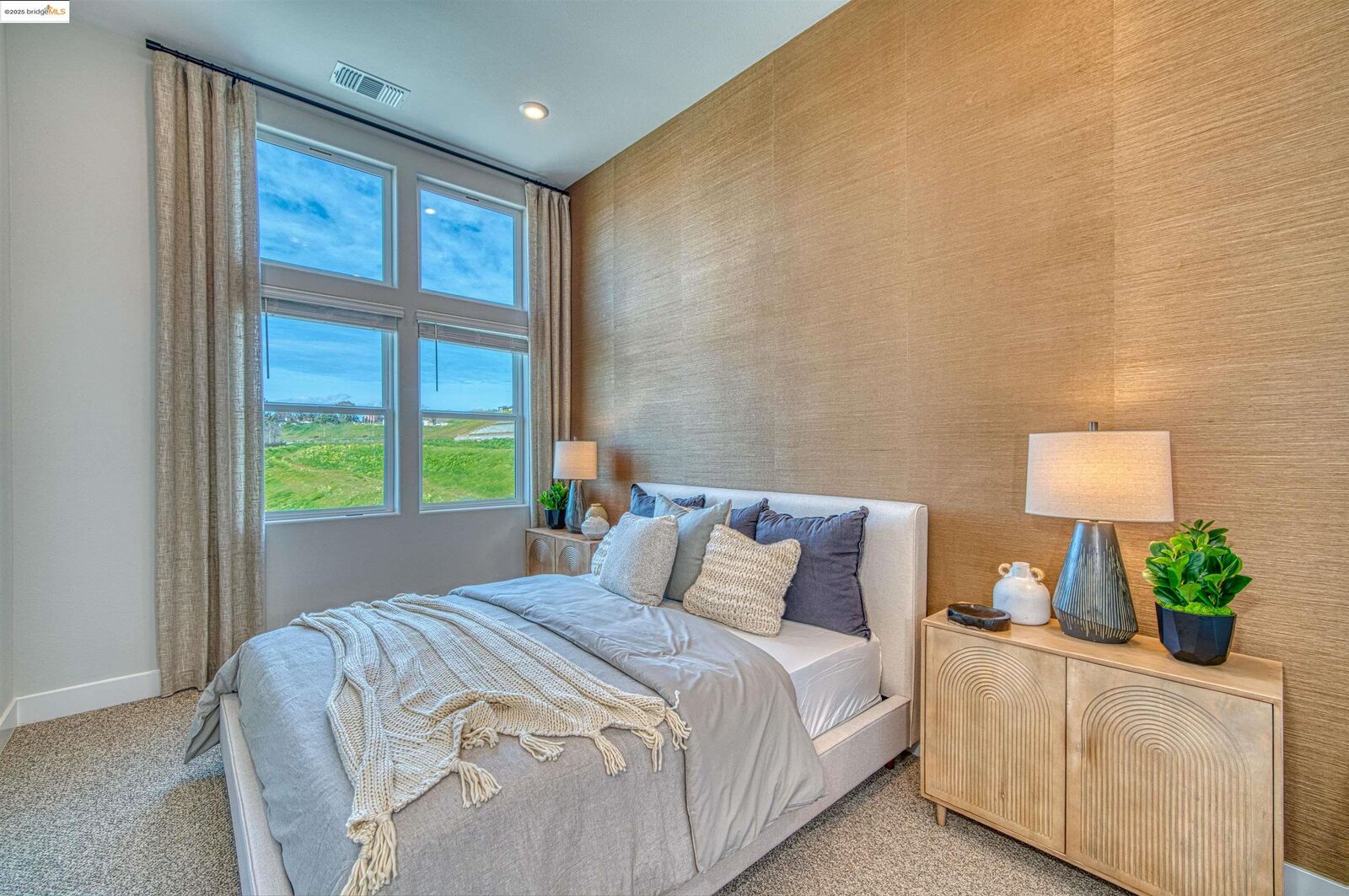 Property Photo: 28949 Parkridge Loop 86 CA 94544