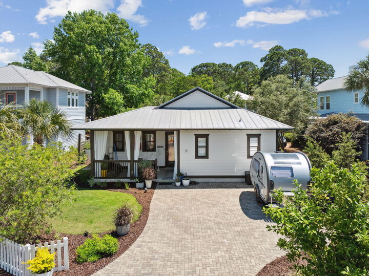 Property Photo:  300 Cassine Garden Circle Circle  FL 32459 