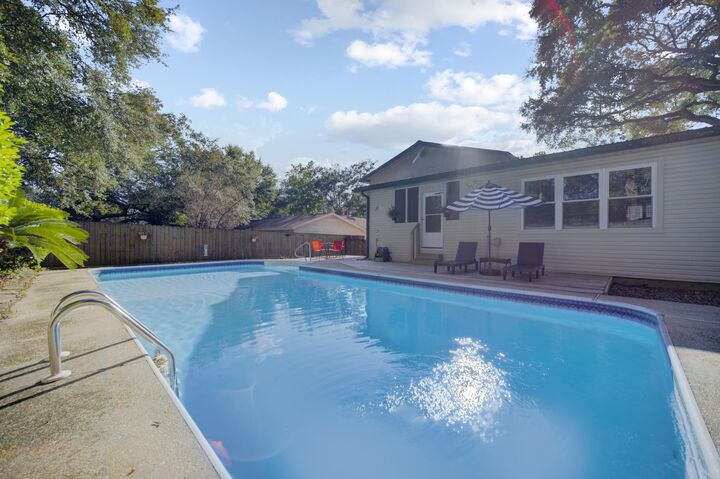 Property Photo: 1024 Juniper Avenue FL 32578