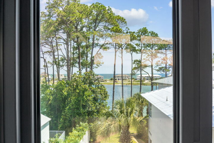 Property Photo:  129 Oyster Lake Drive  FL 32459 