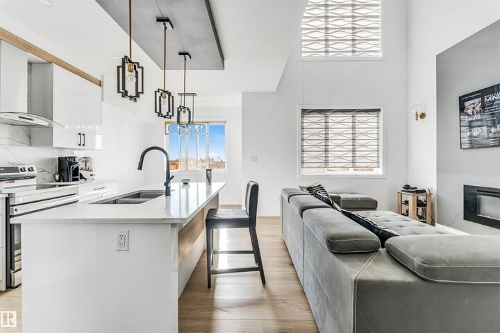 Property Photo: 3911 40 Avenue AB T4X 3B5