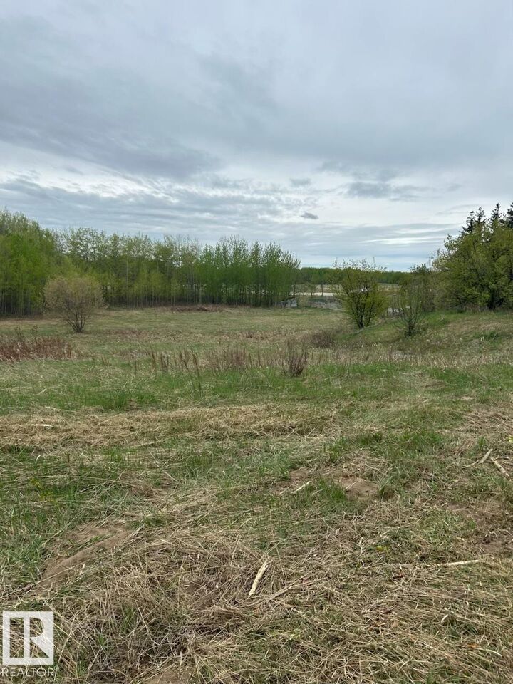 Property Photo:  26414 Twp Road 515 A  AB T7Y 1E3 