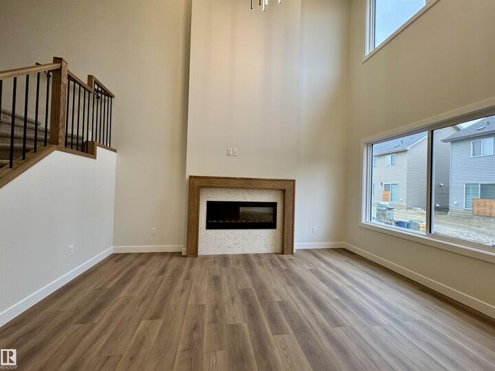 Property Photo:  3218 Dixon Way SW  AB T6W 5L3 