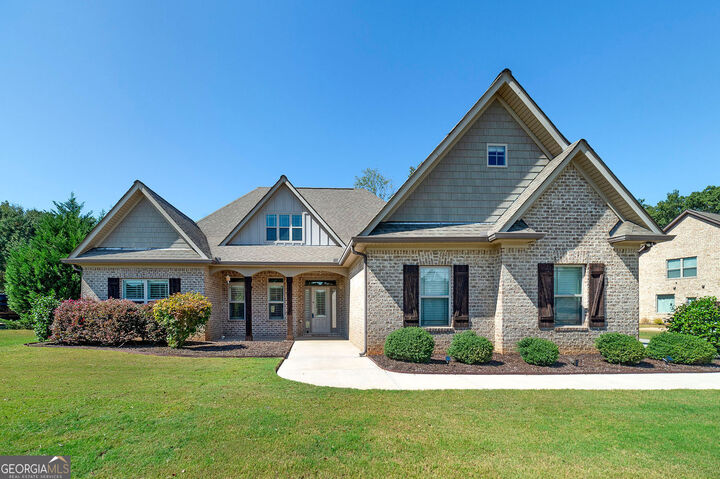 Property Photo:  117 Elite Way  GA 30252 