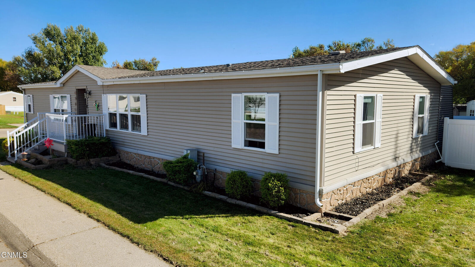 Property Photo:  4251 Claridge Loop  ND 58503 