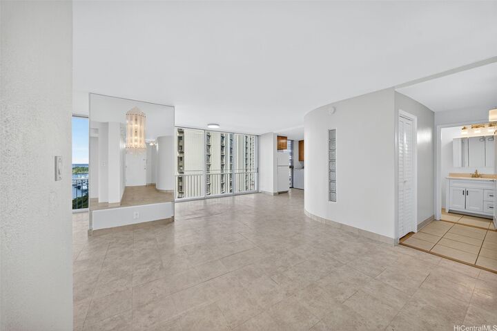 Property Photo: 419 A Atkinson Drive 1108 HI 96814