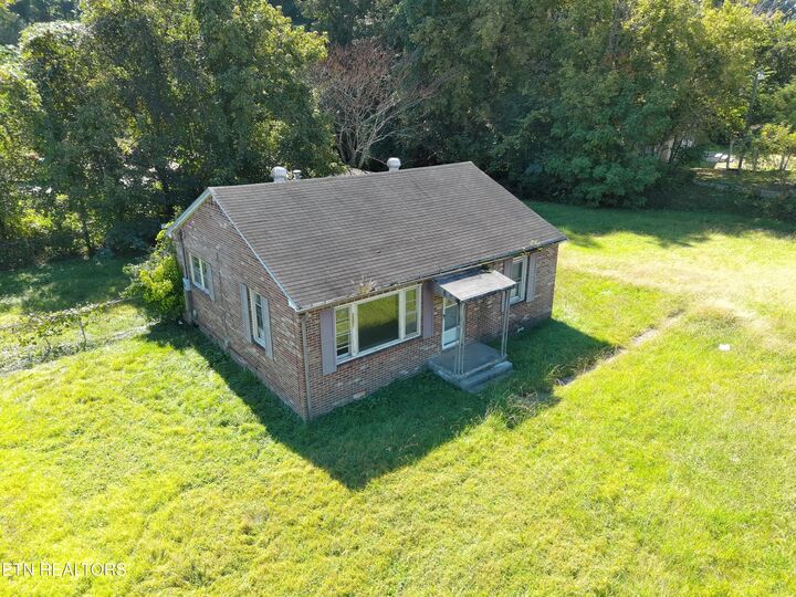 Property Photo: 2301 Roane State Hwy TN 37748
