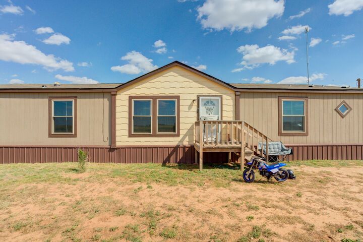Property Photo: 4726 County Road 5300 TX 79415