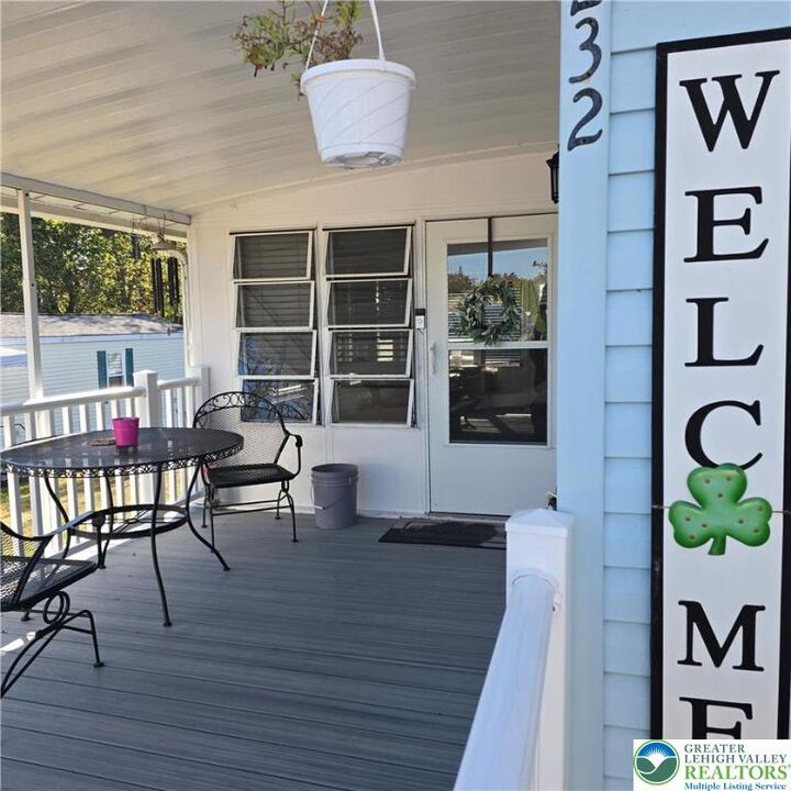 Property Photo:  232 Independence Way  PA 18343 