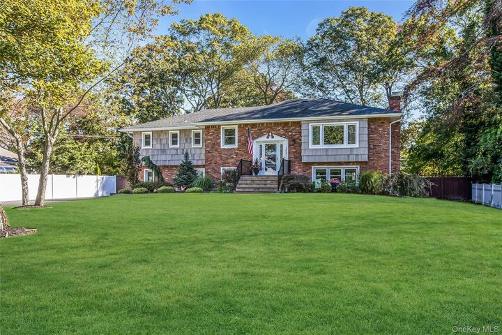 Property Photo:  105 Edgewood Ave  NY 11769 